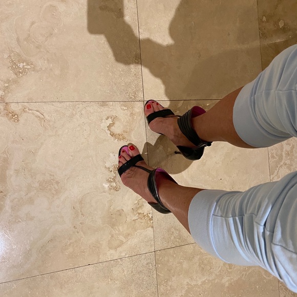 Authentic Manolo Blahnik black high heal sandals - Picture 15 of 16